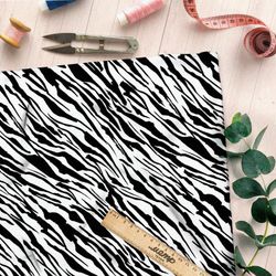 Ткань блэкаут тонкий белый тигриный узор