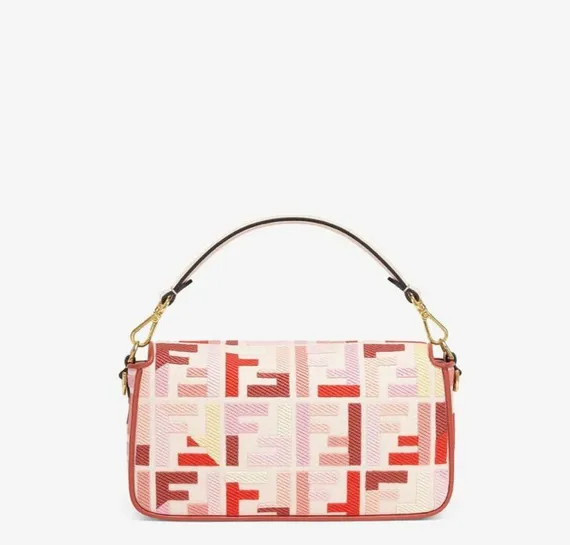 Сумка Fendi Baguette из холщовой ткани Ff розового цвета