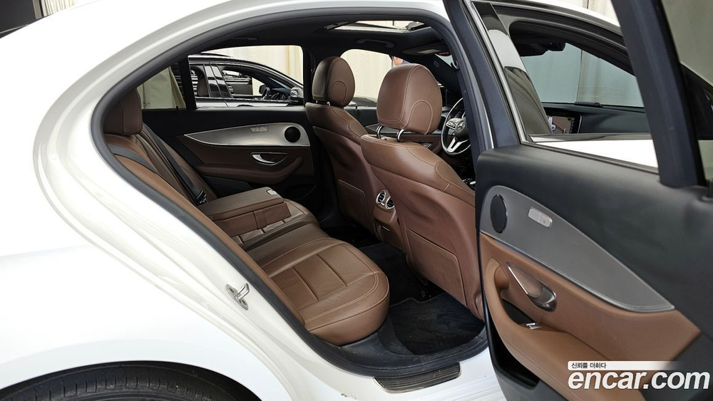 Mercedes-Benz E-Class W213 E250 Avangarde (05.2020)