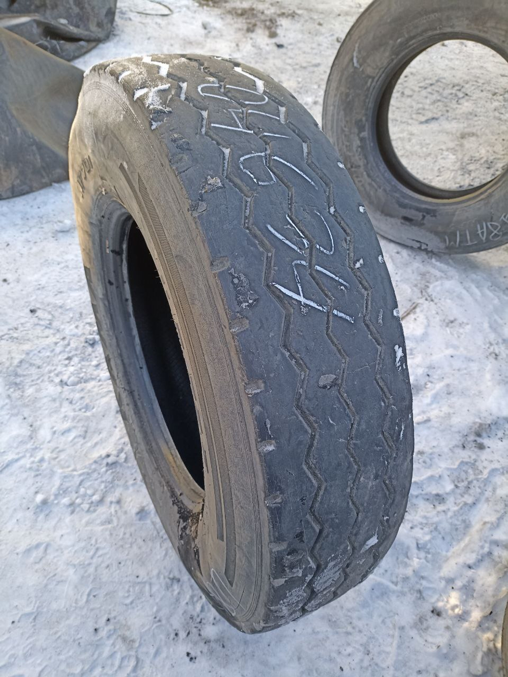 11R22.5 Kama NF701 шина б/у