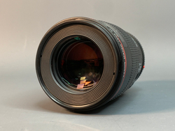 Canon EF 100mm 2.8L Macro IS USM