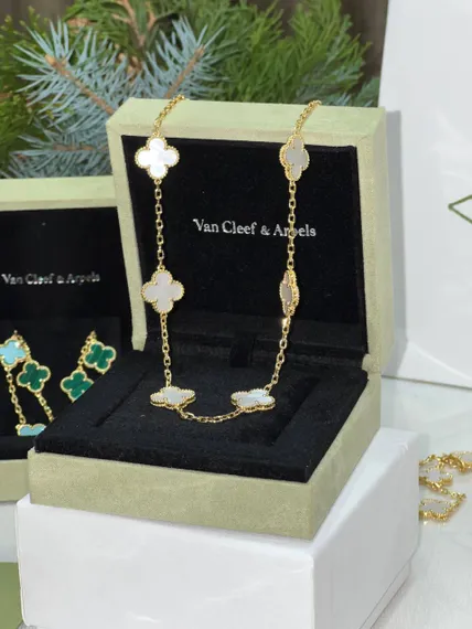 Винтажное колье Van Cleef & Arpels Alhambra, 20 мотивов