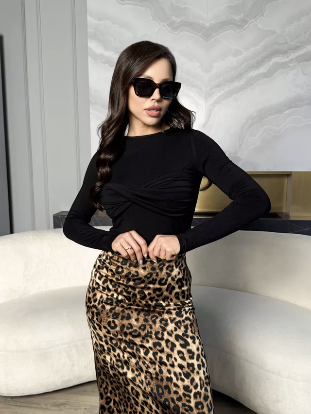 Лонгслив облегающий