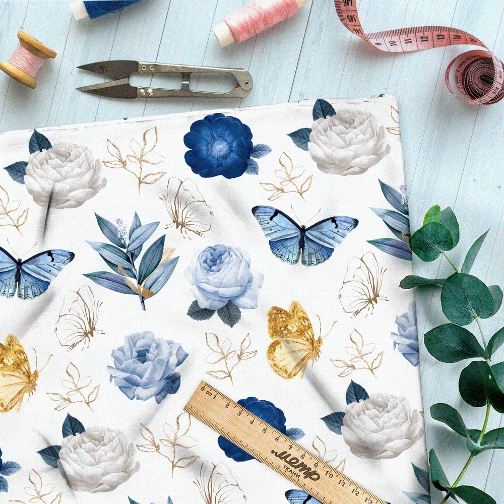 Ткань мембрана голубые и золотые бабочки и розы
