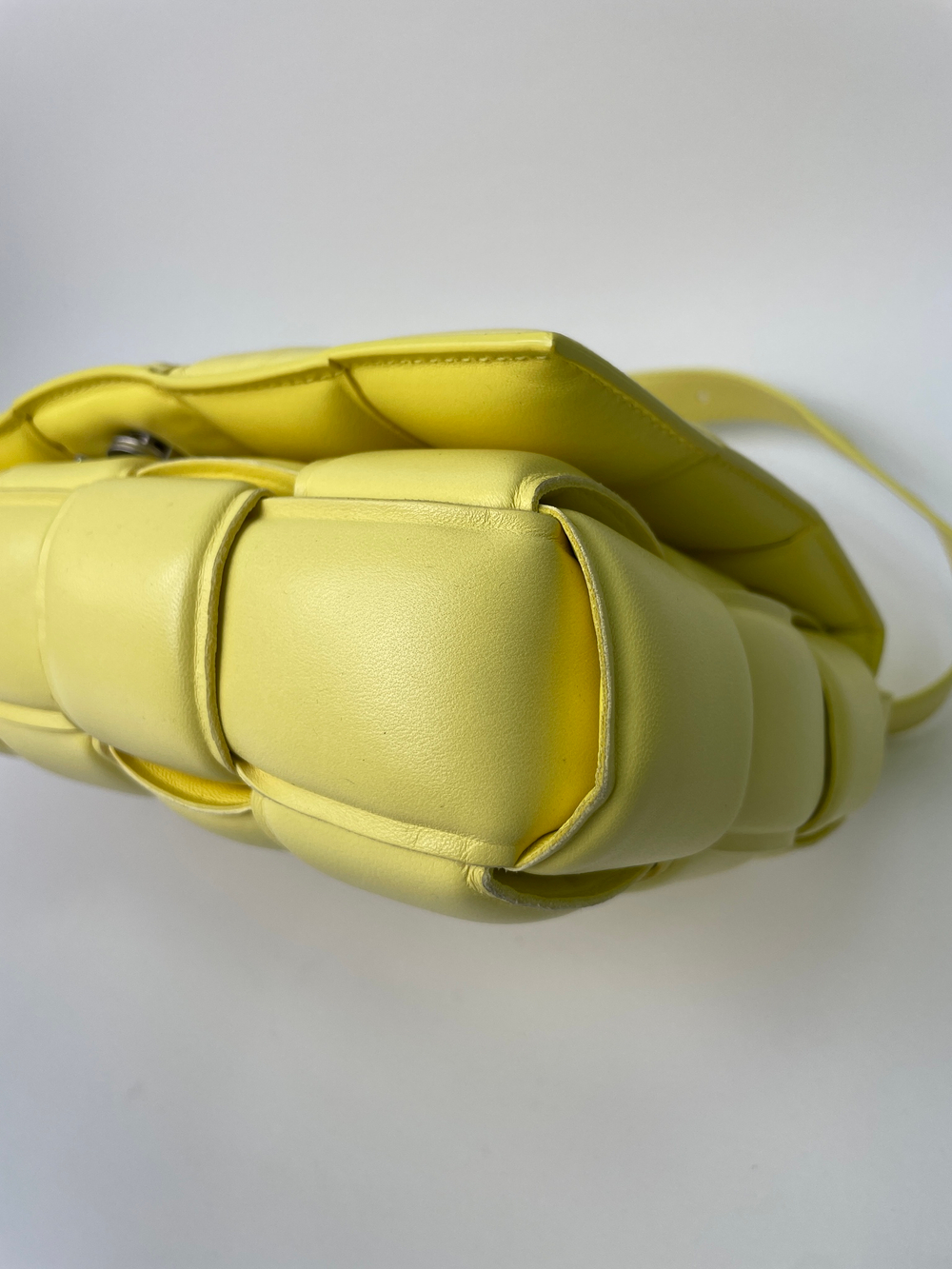 Сумка Bottega Veneta Padded Cassette