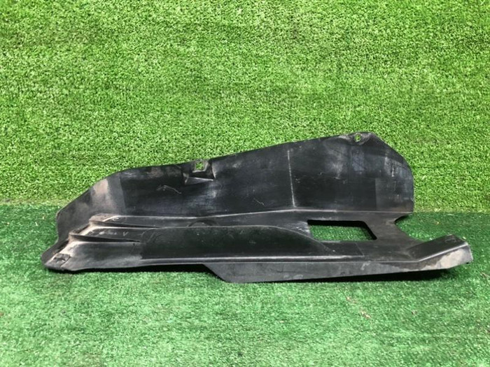 Пыльник заднего бампера левый Toyota Land Cruiser 200 (2015-2021)