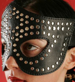 Маска-очки кожаная черная с заклепками (Цвет: черный, серебряный)