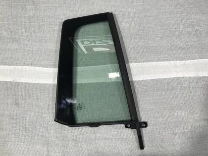 Форточка двери задняя правая VW Tiguan 1 (2007-2018)