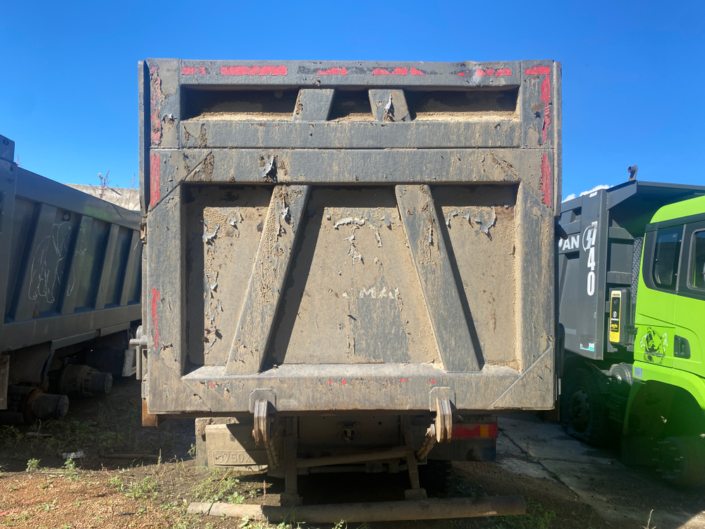 Shacman (Shaanxi) SX* 8x4 Самосвал SX33186V366 (Дизельный, 11,6 л, 423 л.с., МТ)