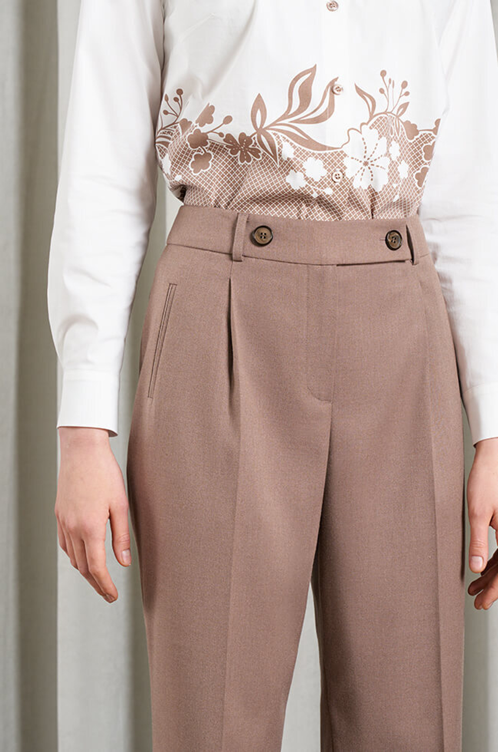 3994 Брюки женские (капучино)