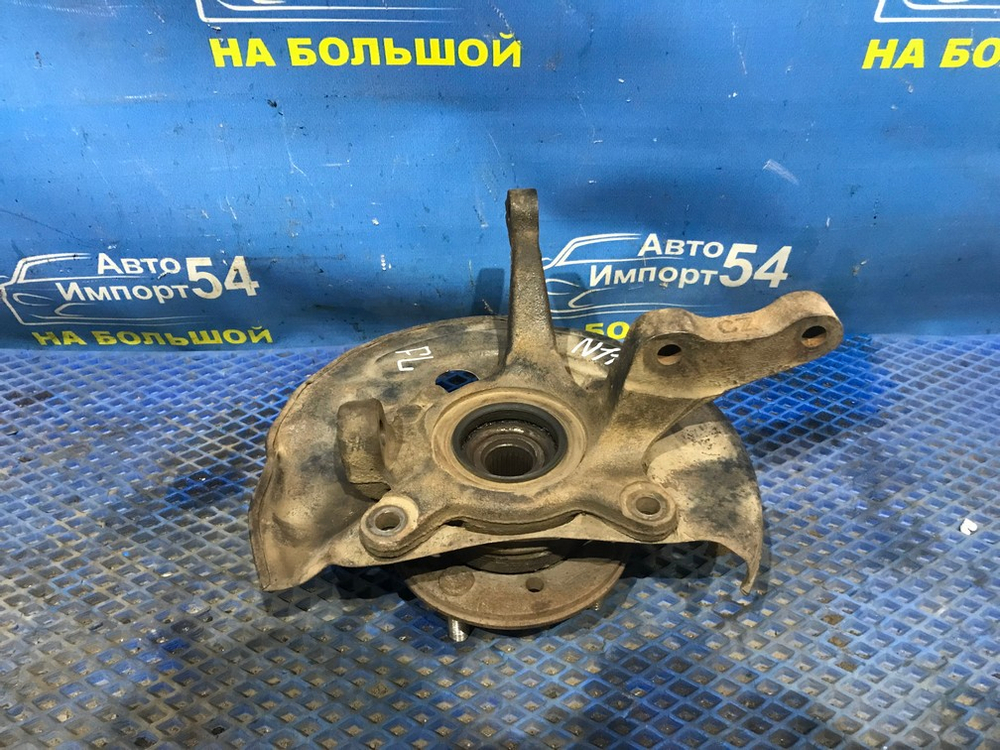 Ступица передняя левая MITSUBISHI RVR 1996