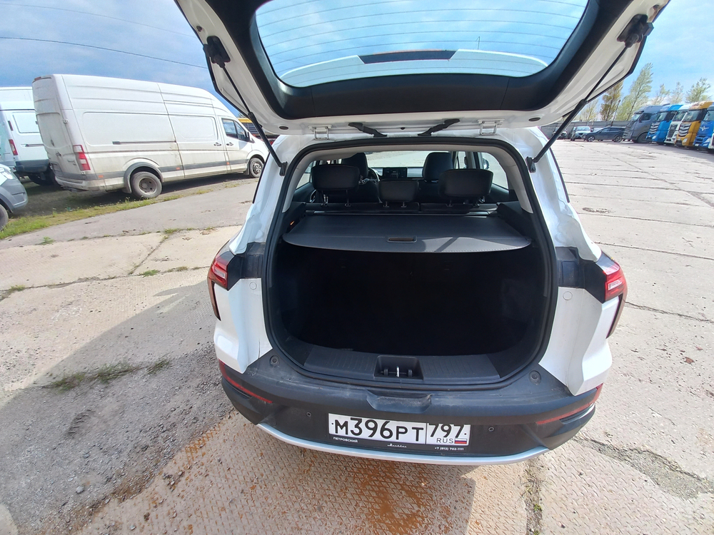 Москвич 3 1,5 CVT Стандарт (136 л.с.)