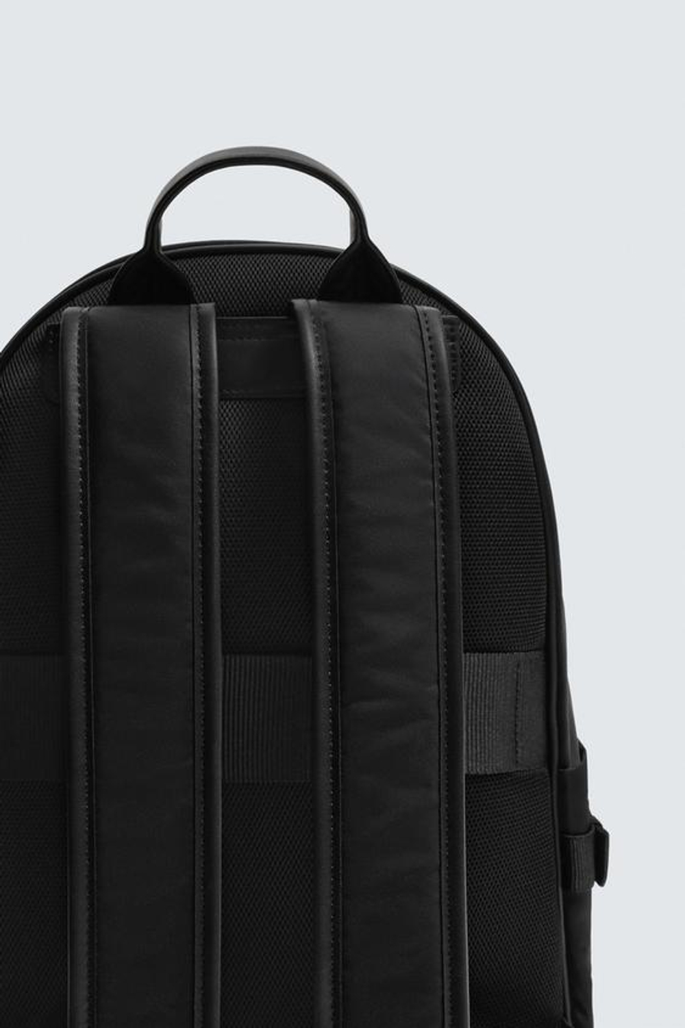 ZARA РЮКЗАК ИЗ ВЫСОКОТЕХНОЛОГИЧНОЙ ТКАНИ, ЧЕРНЫЙ