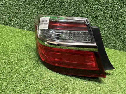 Фонарь левый внешний Toyota Camry 7 XV50 (14-18)
