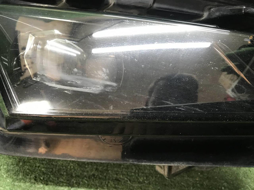 Битая Фара правая Skoda Kodiaq (2016-2022) LED