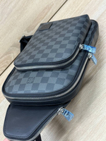 Сумка-мессенджер Louis Vuitton