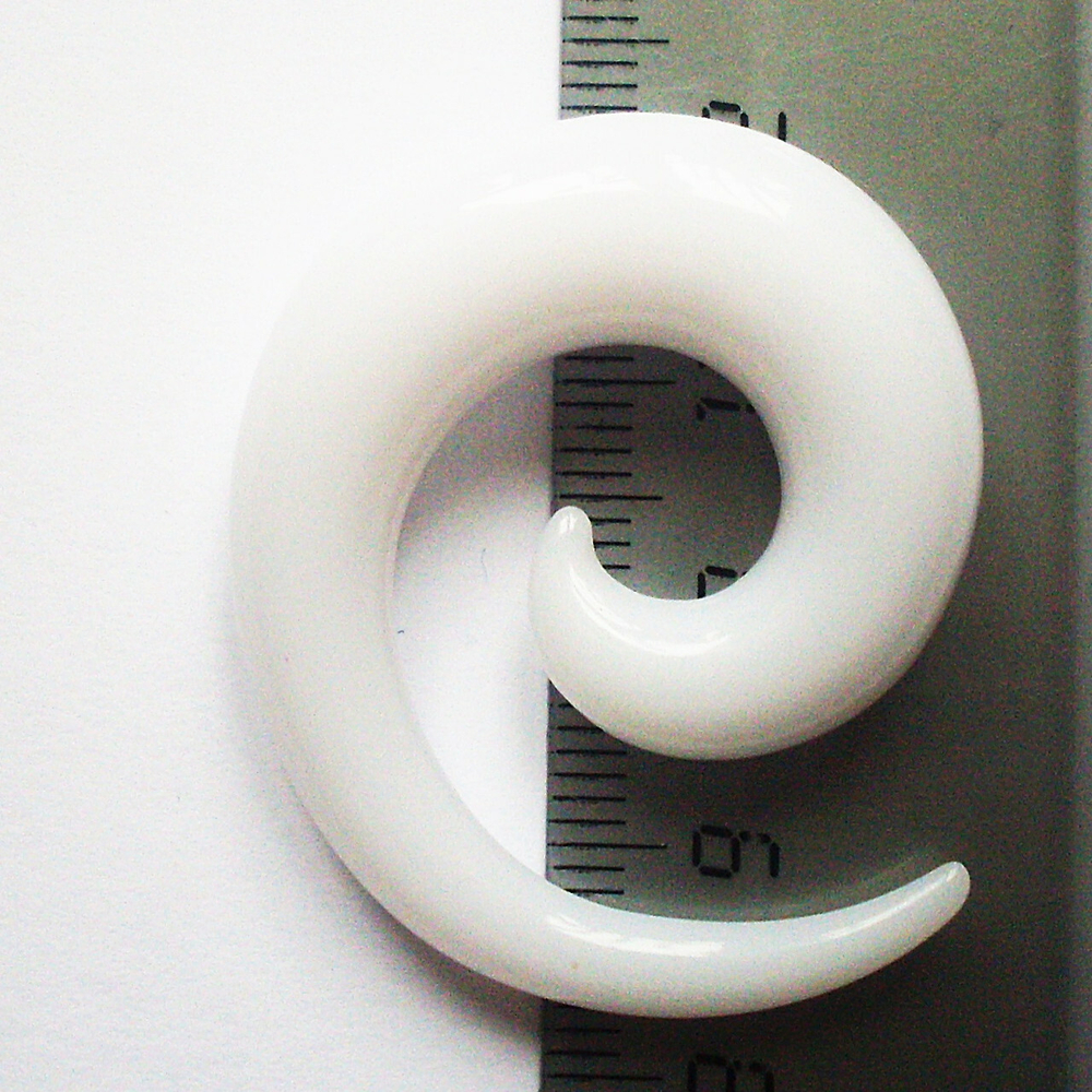 Растяжка спираль из акрила 10 мм для пирсинга ушей. 1 штука