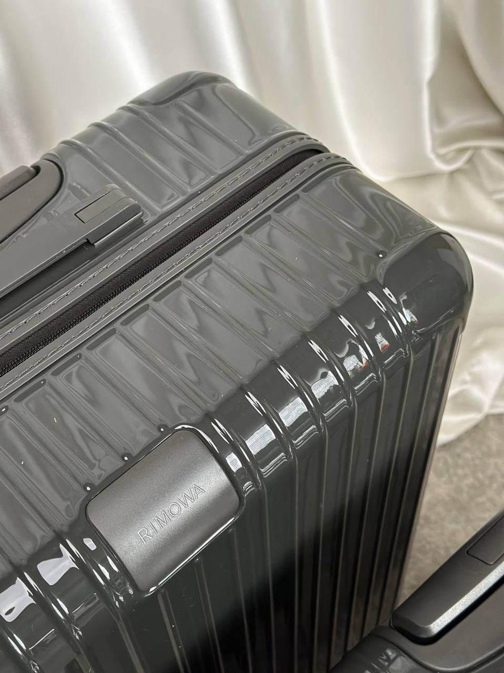 Чемодан Rimowa L, арт. 470927263