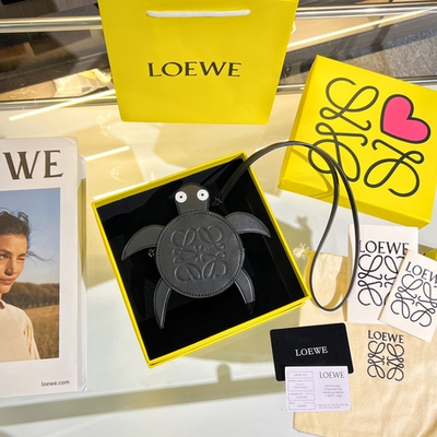 Loewe Turtle Cookie Pouch