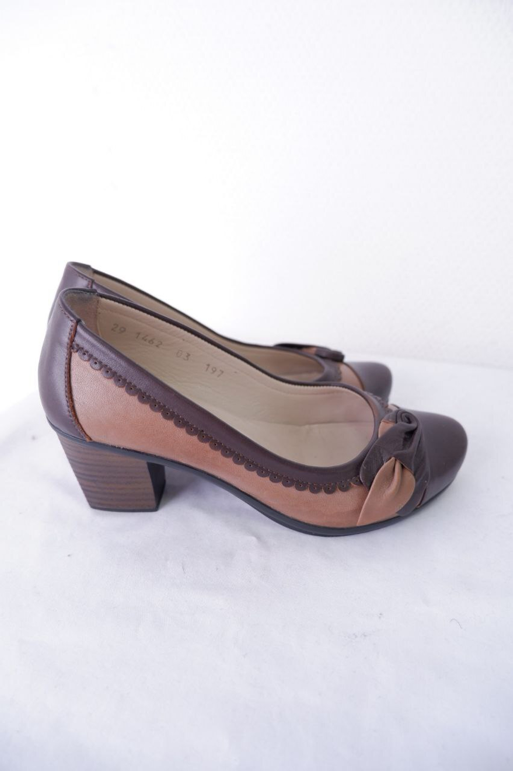 Туфли Dakkem на каблуке 34 размер