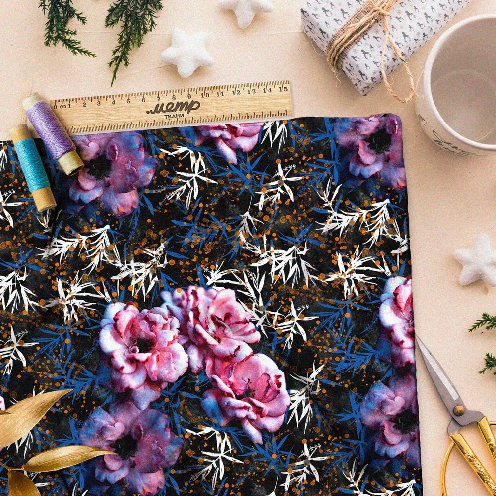 Ткань таффета насыщенные розы на чёрном фоне с пыльцой