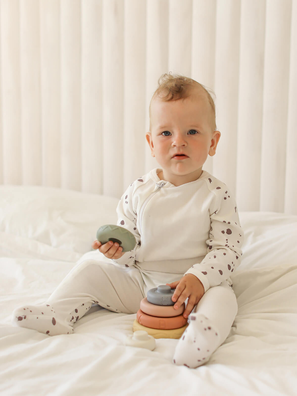 Комбинезон Mjölk Sleep and Play Кляксы, с рукавом реглан