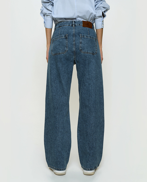 Широкие джинсы