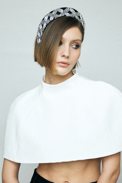 Кокошник S с серебристым стеклярусом