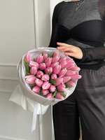 Букет из 35-ти нежно-розовых тюльпанов - нет в наличии