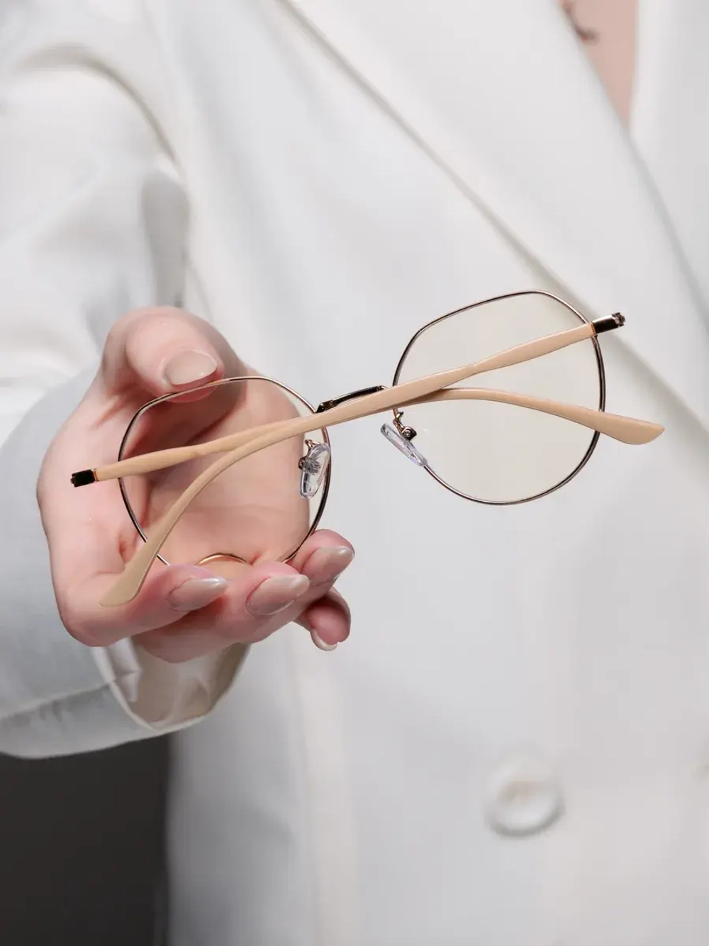 Имиджевые прозрачные компьютерные очки