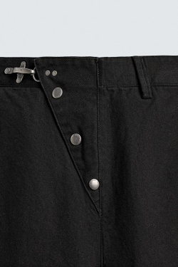 ZARA БРЮКИ WIDE FIT НА НАВЕСНОЙ ПЕТЛЕ, ЧЕРНЫЙ