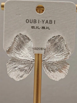 Серьги Oubi Yabi «Лепестки» Silver