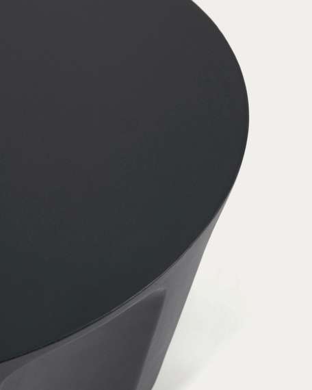 Журнальный столик из бетона Vilandra Ø60 см черный