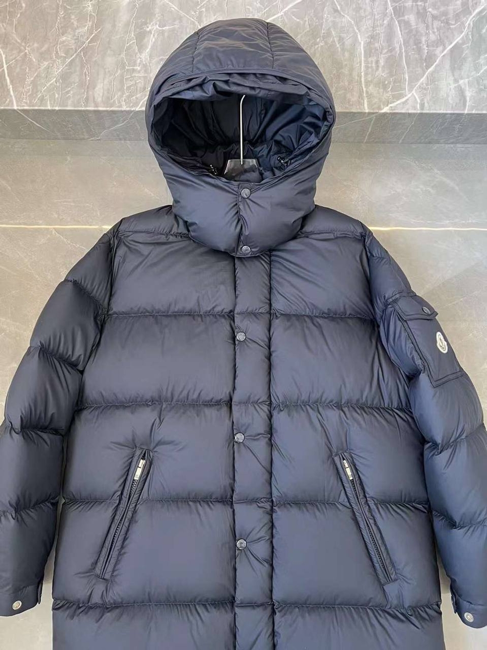 Пуховик Moncler