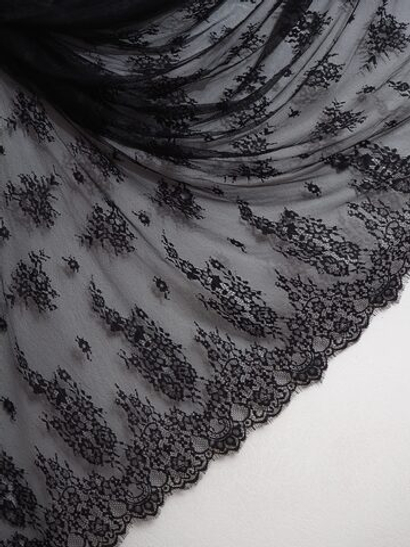 Кружево шантильи черное широкое неэластичное ширина 1,5 м купоны 2,9 м с БРАКОМ