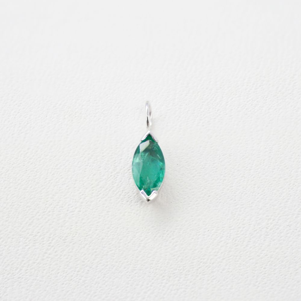 Leaf charm with Precious stone