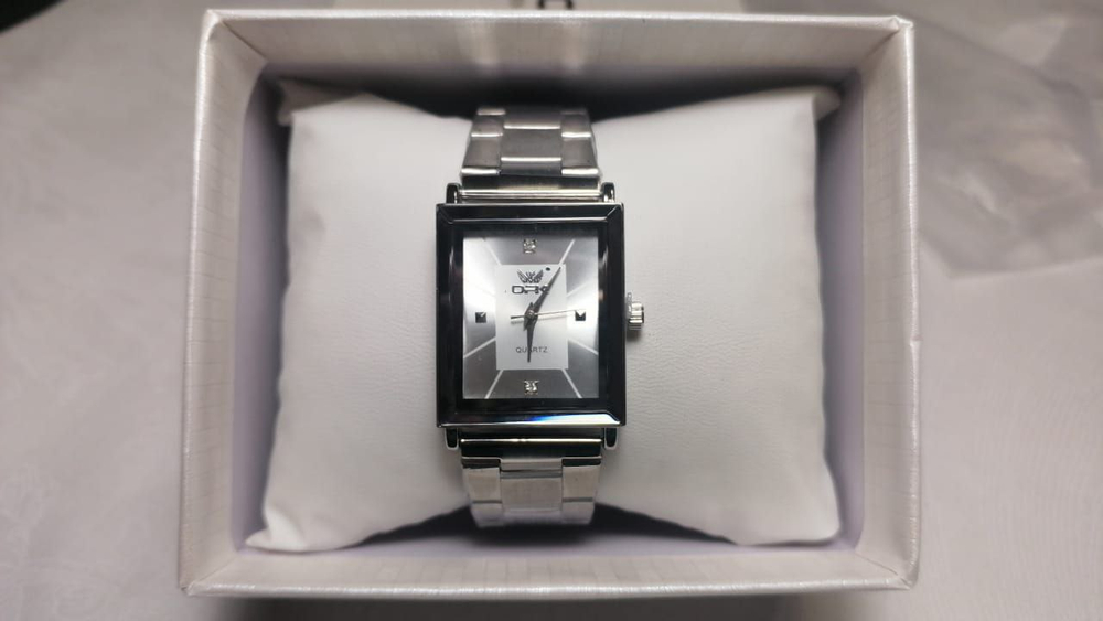 Часы наручные мужские кварцевые