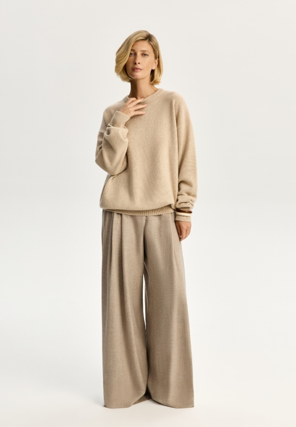 Свитер нежная классика