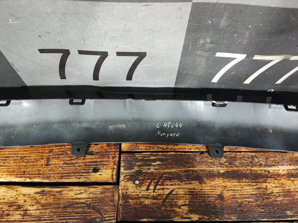 Накладка переднего бампера Geely Monjaro 21-нв Б/У Оригинал 6010177700