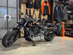 Harley-Davidson BREAKOUT 117 (Vivid Black) с НДС