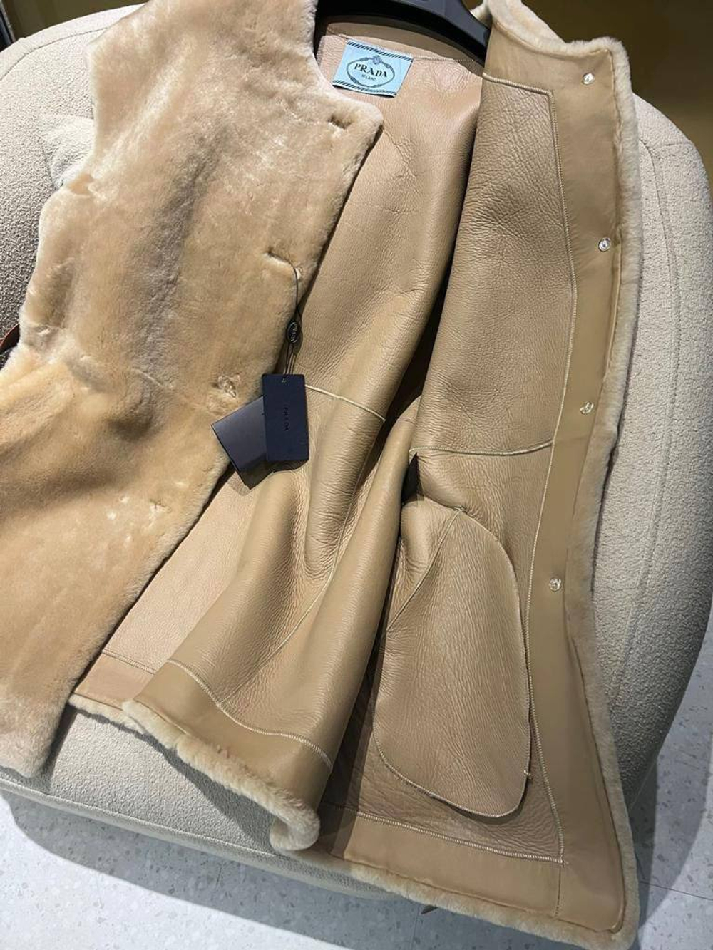 Жилет Prada