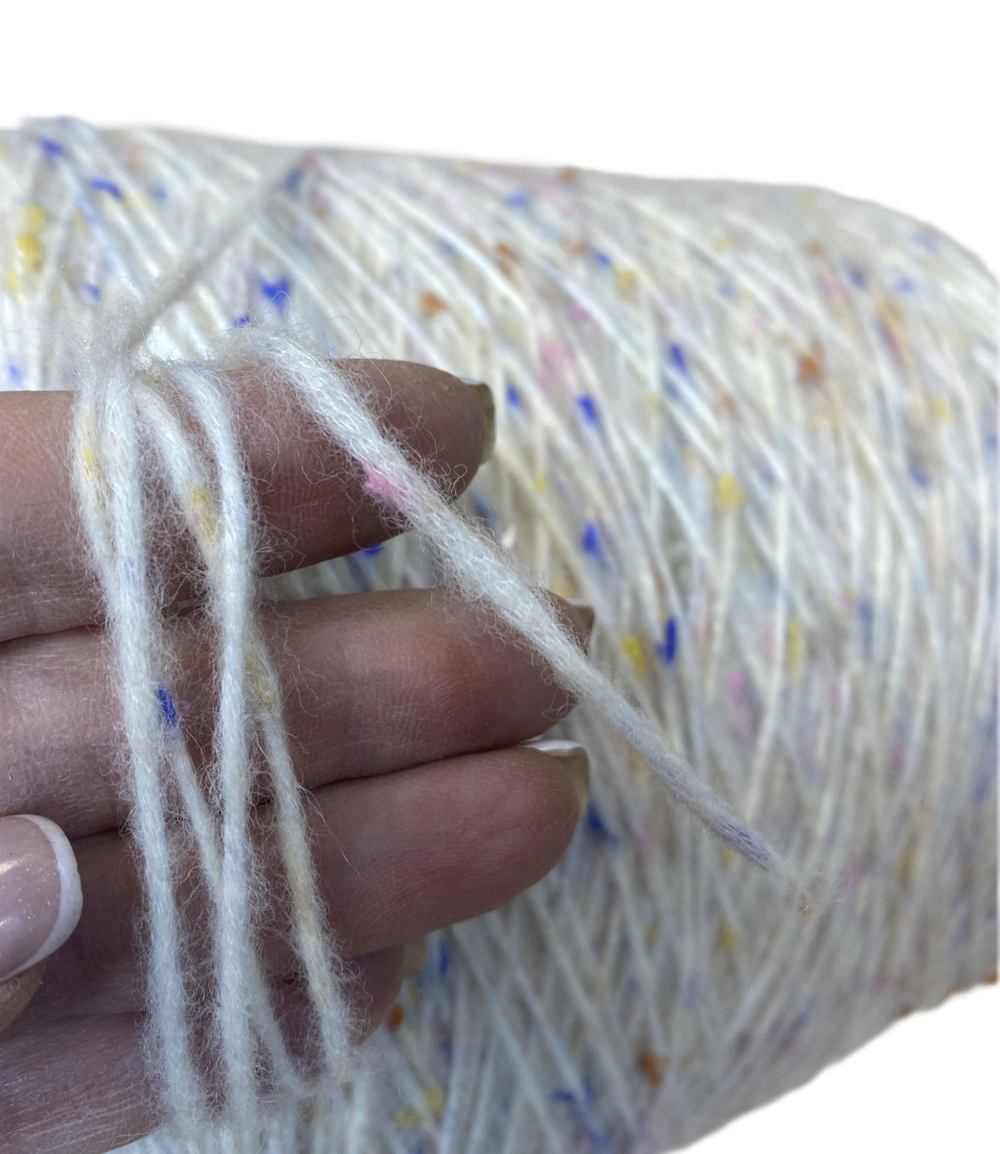 Пряжа на бобине 600г. (Италия) 71% шерсть мериноса 7% вискоза 22 п/а 100г-220м