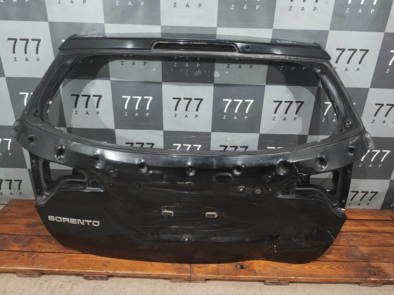 Крышка багажника Kia Sorento 2 (XM) 12-20 Б/У Оригинал 737002P520