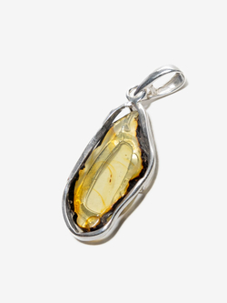Уникальный комплект из серебра с цельным Калининградским янтарем, серебро 925 пробы