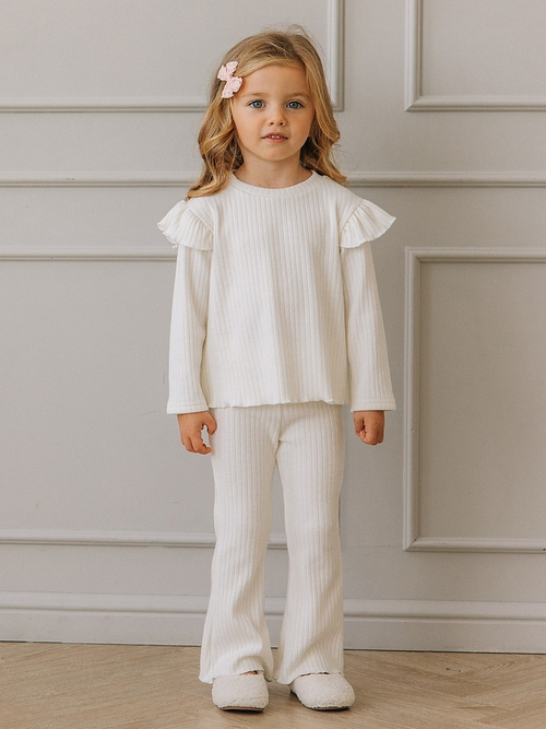 Костюм из теплой лапши, Молоко