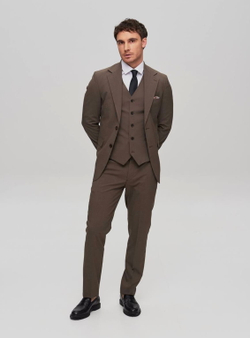 Мужской классический костюм (кофейный) В61