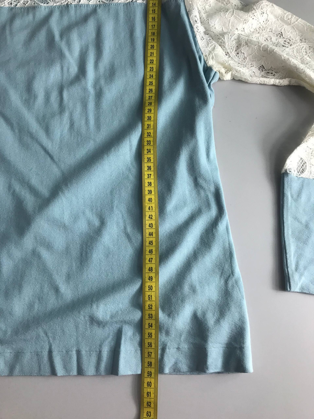 Блузка с кружевной вставкой, визуально на 46 размер