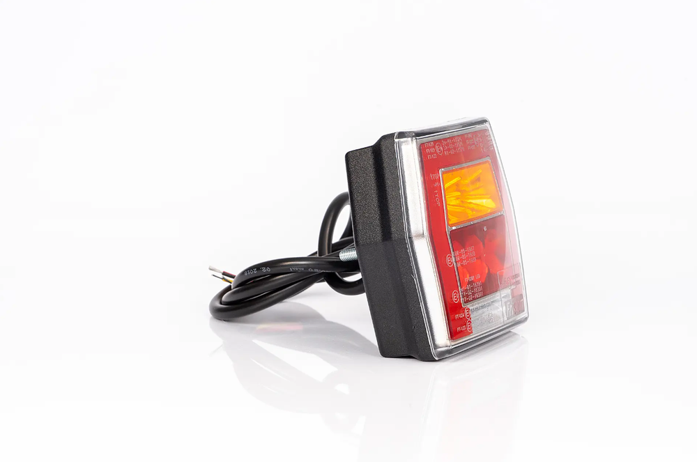 Фонарь задний Fristom FT-122 LED 3-функциональный 12-36 В