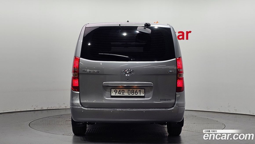 Hyundai The New Grand Starex Van 3-х местный (06.2020)