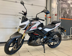 QJMOTOR SRK 125 S (White)